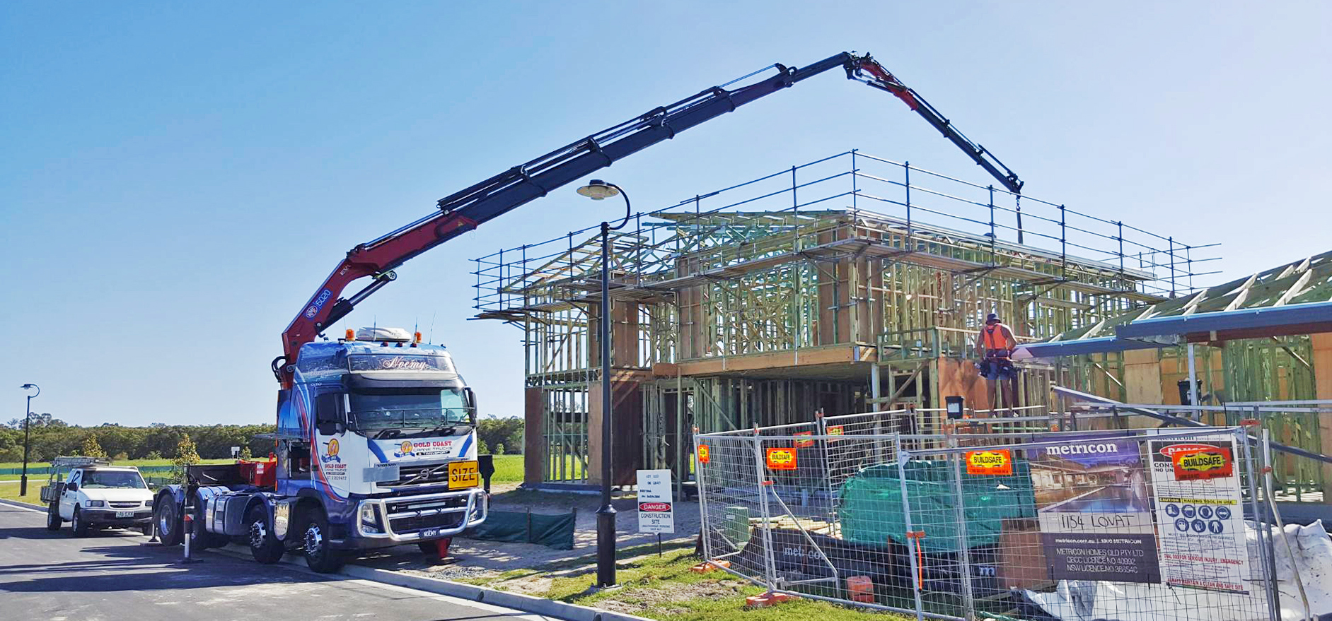 No. 1 Crane Trucks Hire In Gold Coast Crane Truck Gold Coast Crane